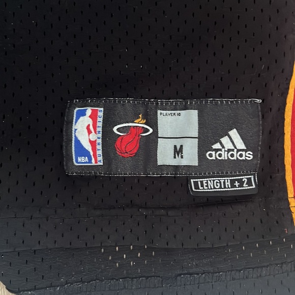 Vintage 2000’s D Wade jersey - Picture 6 of 8